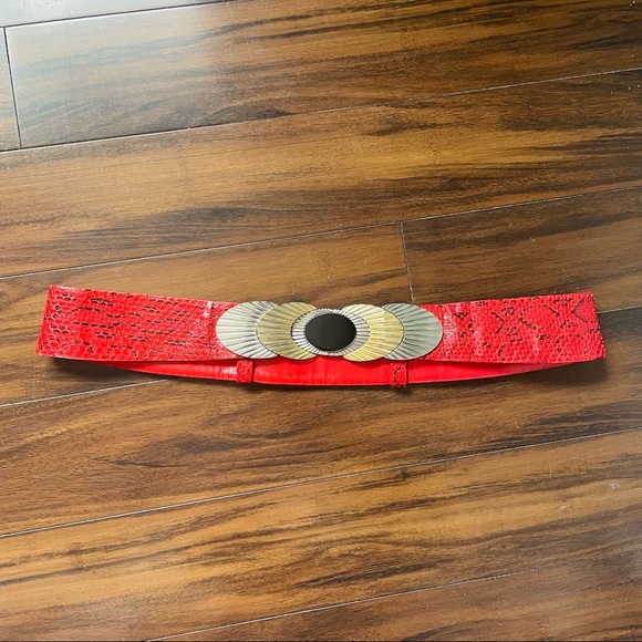 VTG Judith Leiber Red Snakeskin Adjustable Leather Belt - Picture 9 of 15